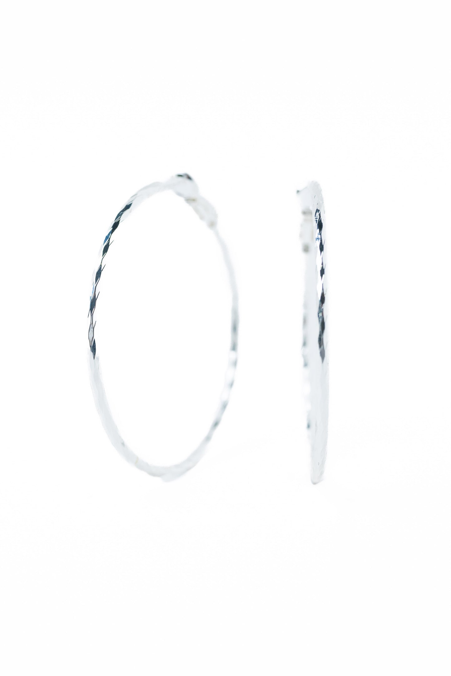 Noelle Earrings - Liquid Metallic Pearl White