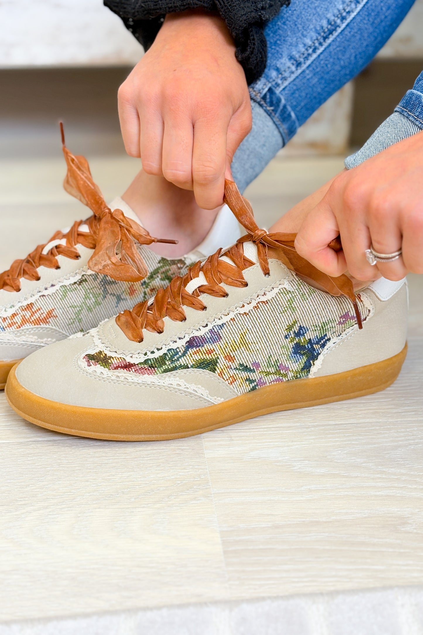Destiny Platform Sneakers - Floral Taupe