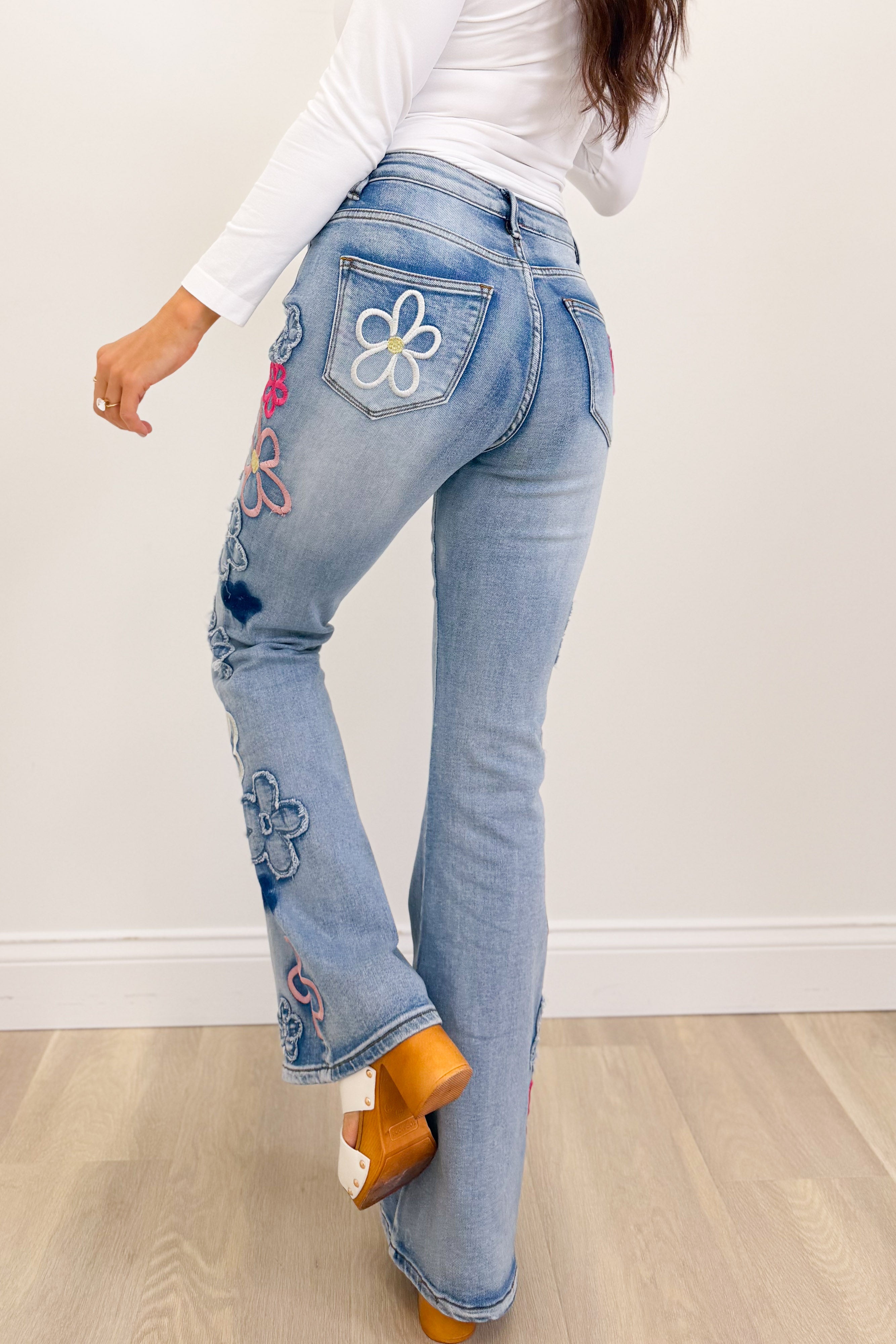 Daisy Dream By Denim BAR Floral Jeans - Denim Pink – By Alexa Rae Daisy Dream By Denim BAR Floral Jeans - Denim Pink – By Alexa Rae
