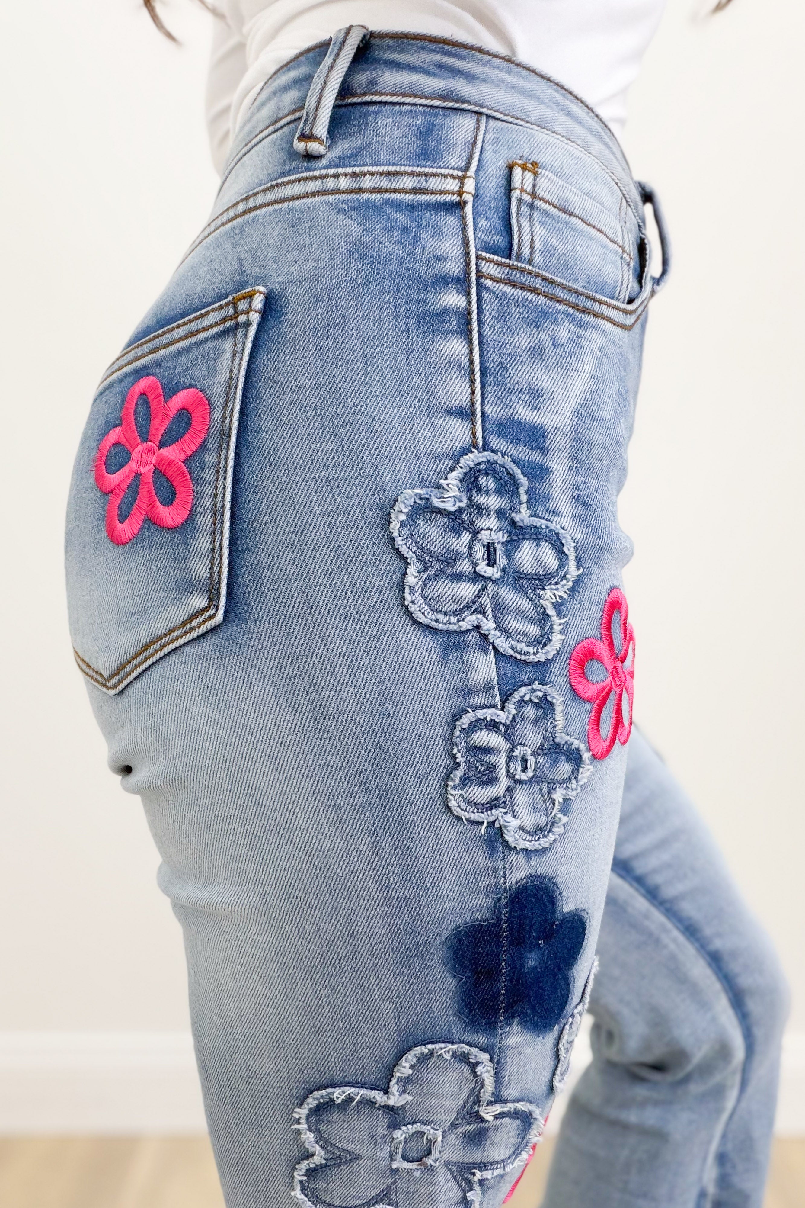 バッグ JESSA MAE ALFECHE   JEANS BAR x Oli & Hali What I Like About You Jeans – By Alexa Rae