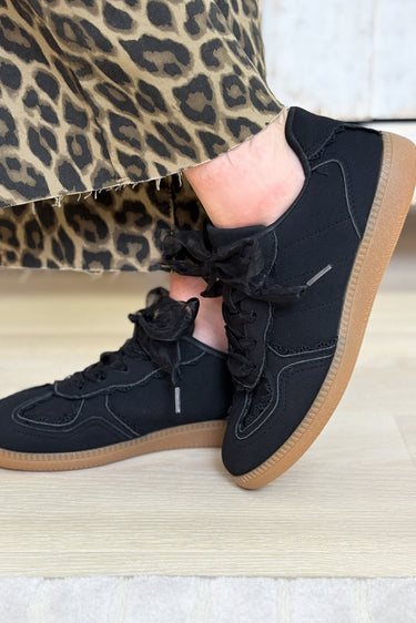 Moral Sneakers - Black