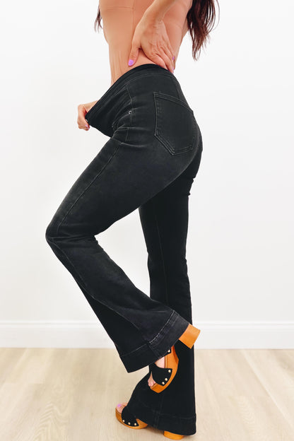 Sexy Back by The Denim BAR  - Flare Jeans in Black - 3 Inseams