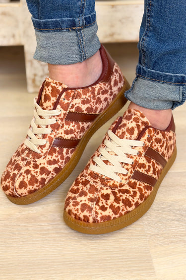 Field Dream Cow Print Sneakers - Caramel