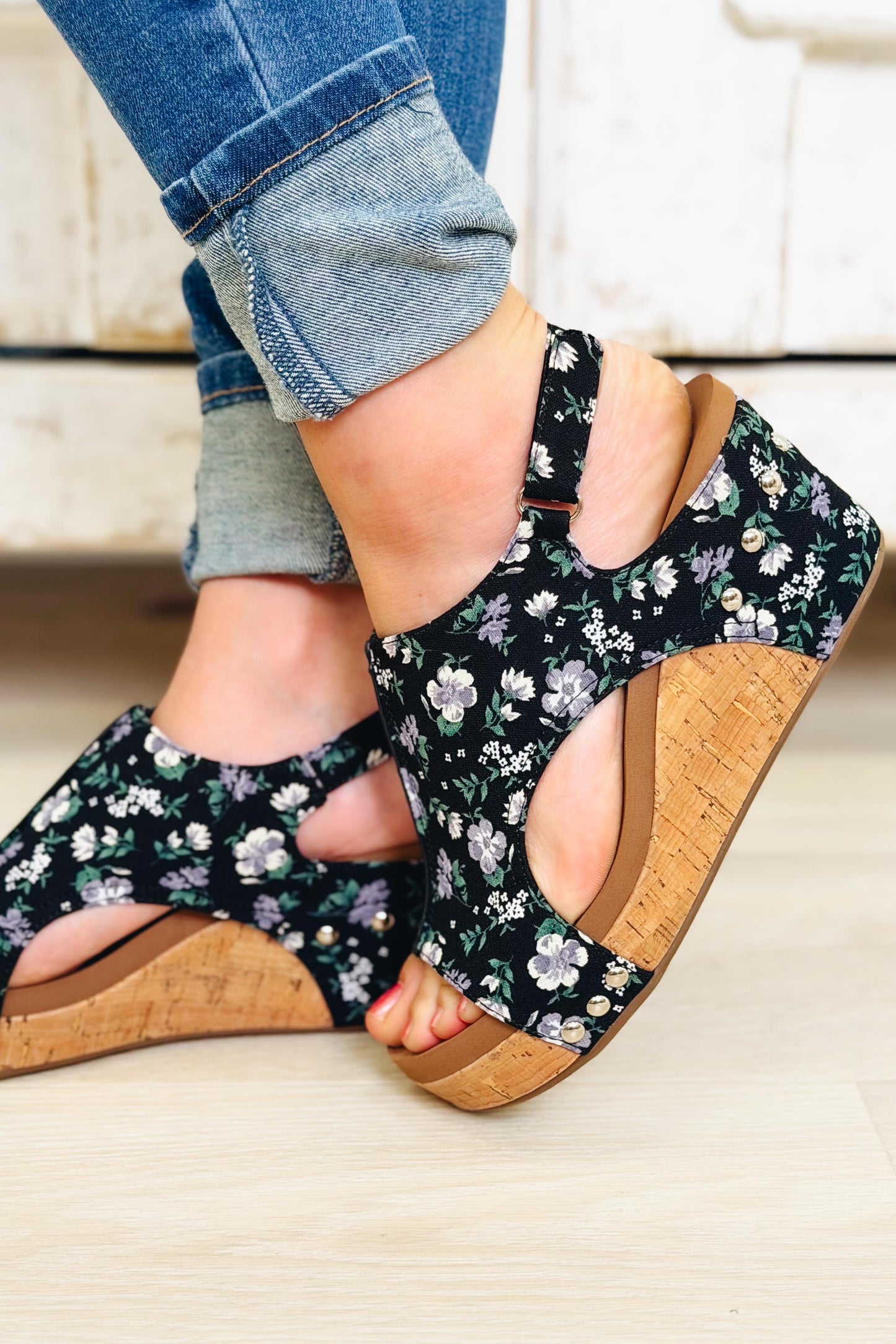 Corky's Carley Wedge - Black Floral