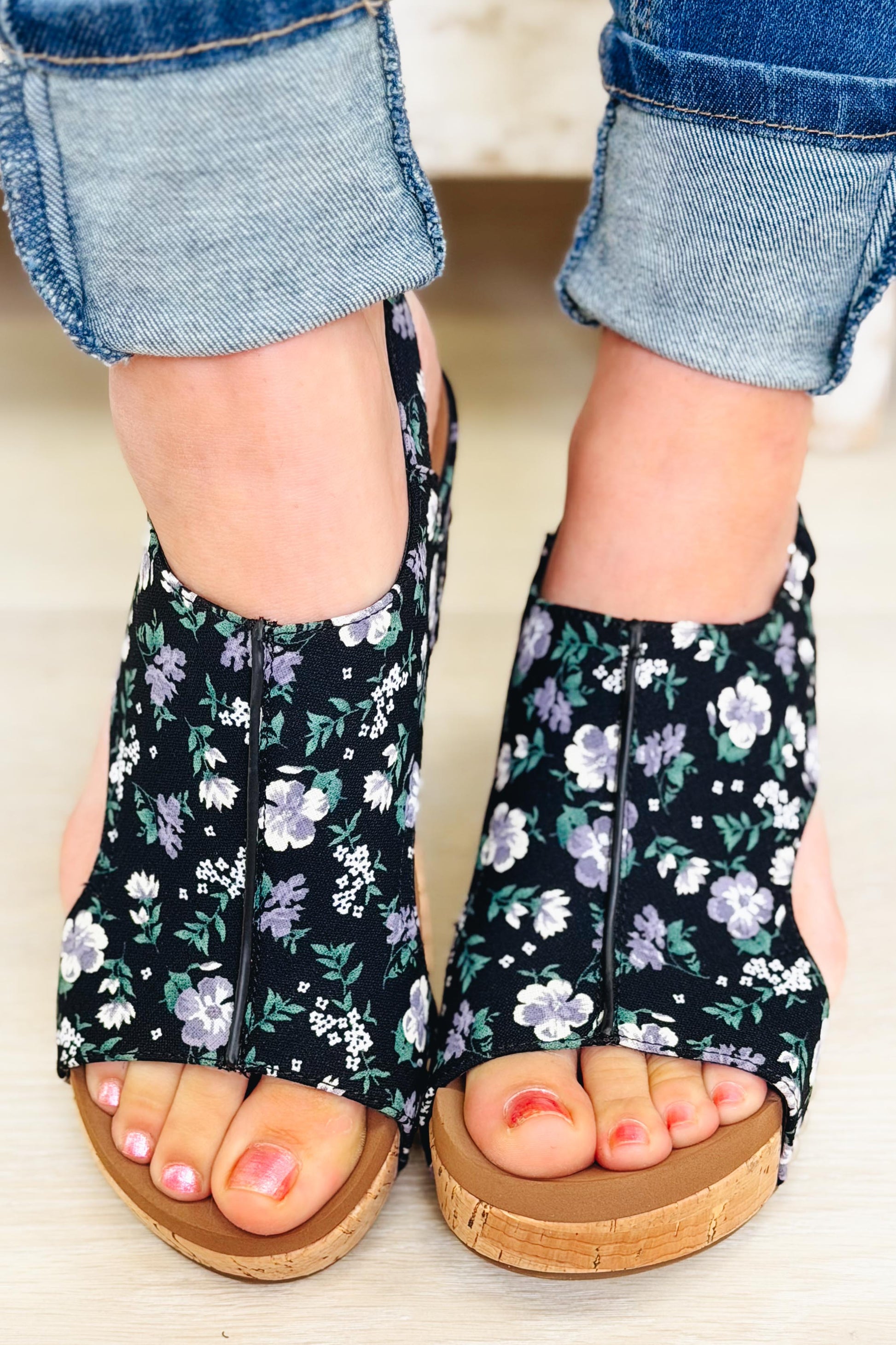 Corky's Carley Wedge - Black Floral