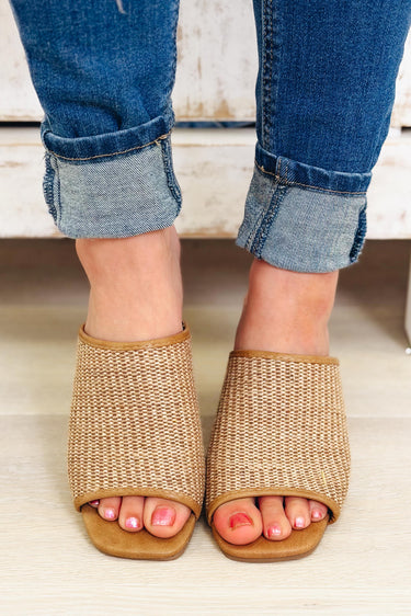 Corky's Kiss Me Wedge - Raffia