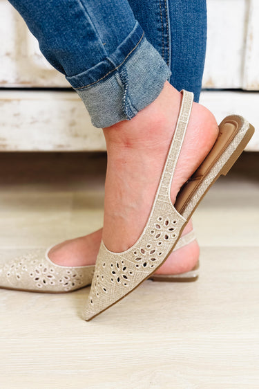 Assert Eyelet Embroidery Pointed Toe Slingback Shoes - Natural Linen
