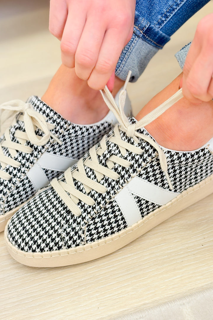 Corky's Friend Zone Sneakers - Black White