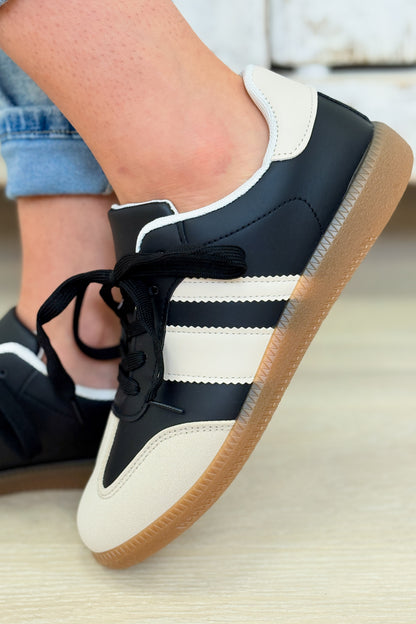 Game Low Top Lifestyle Sneakers - Black Beige