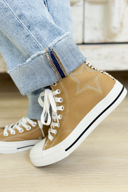 Celia Star Embroidered Sneakers - Mocha