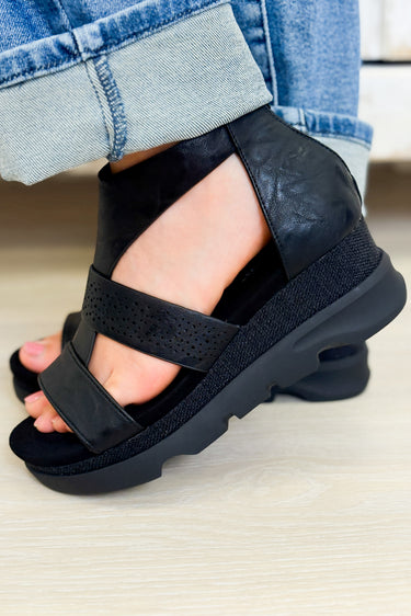 Hit Sandals - Black