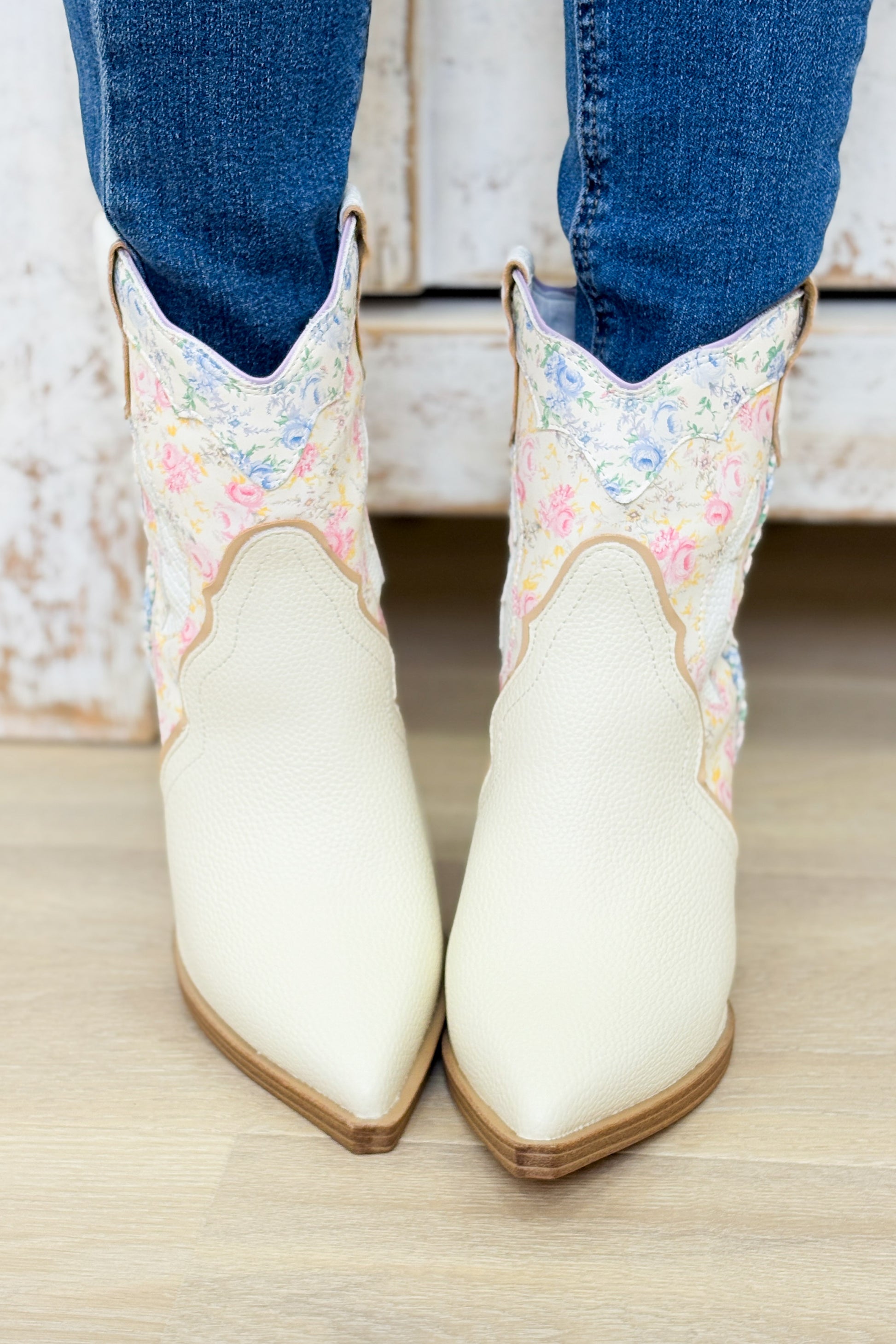 MIA Whitley Western Floral Booties - Off White Floral