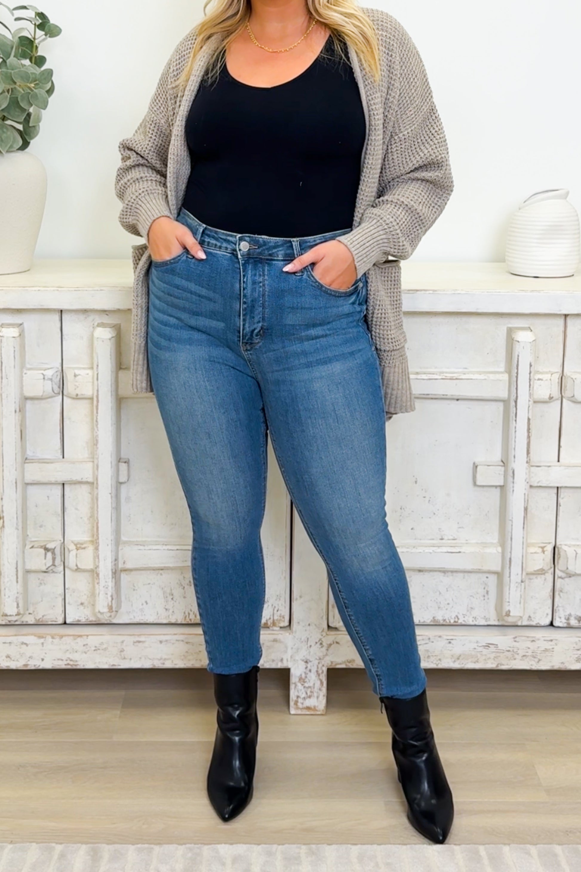 Tummy Tuck By Judy Blue - High Rise Tummy Control Skinny Jeans