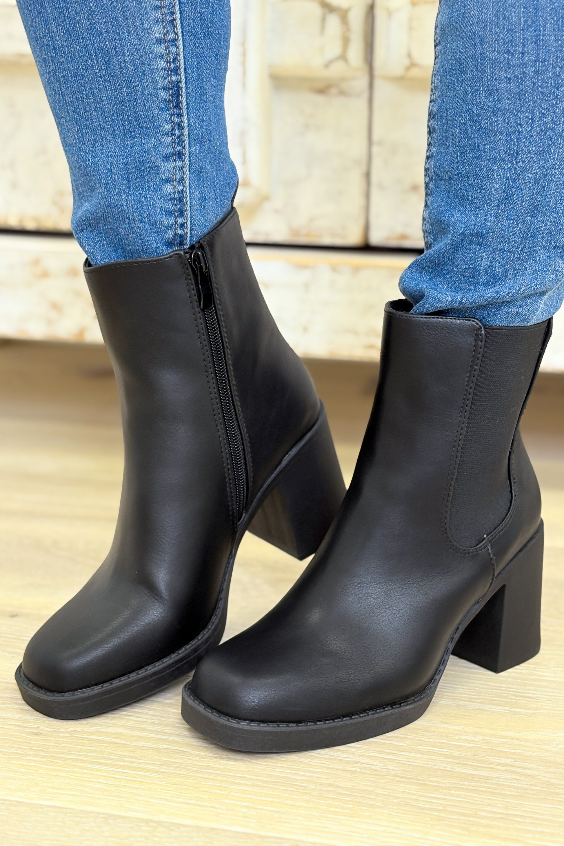 Khloe Chelsea Booties - Black