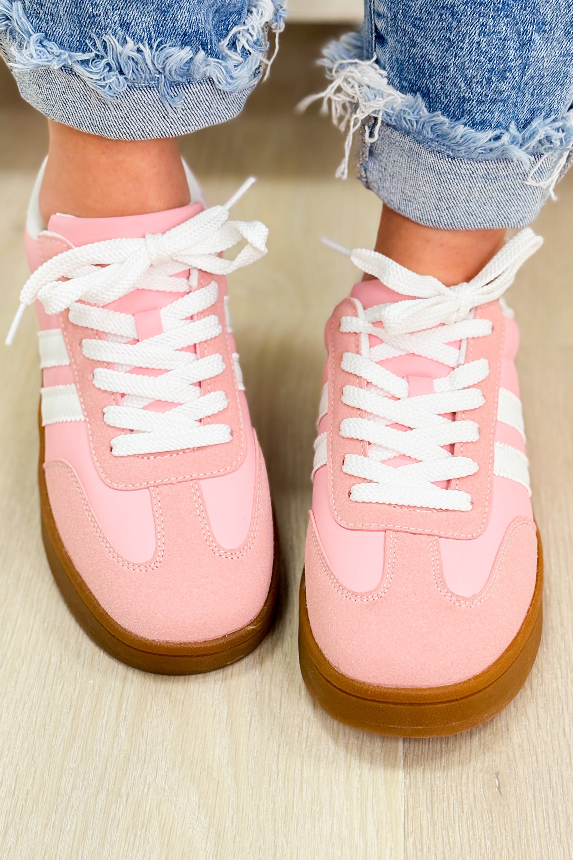 Lisa Gum Sole Sneakers - Pink