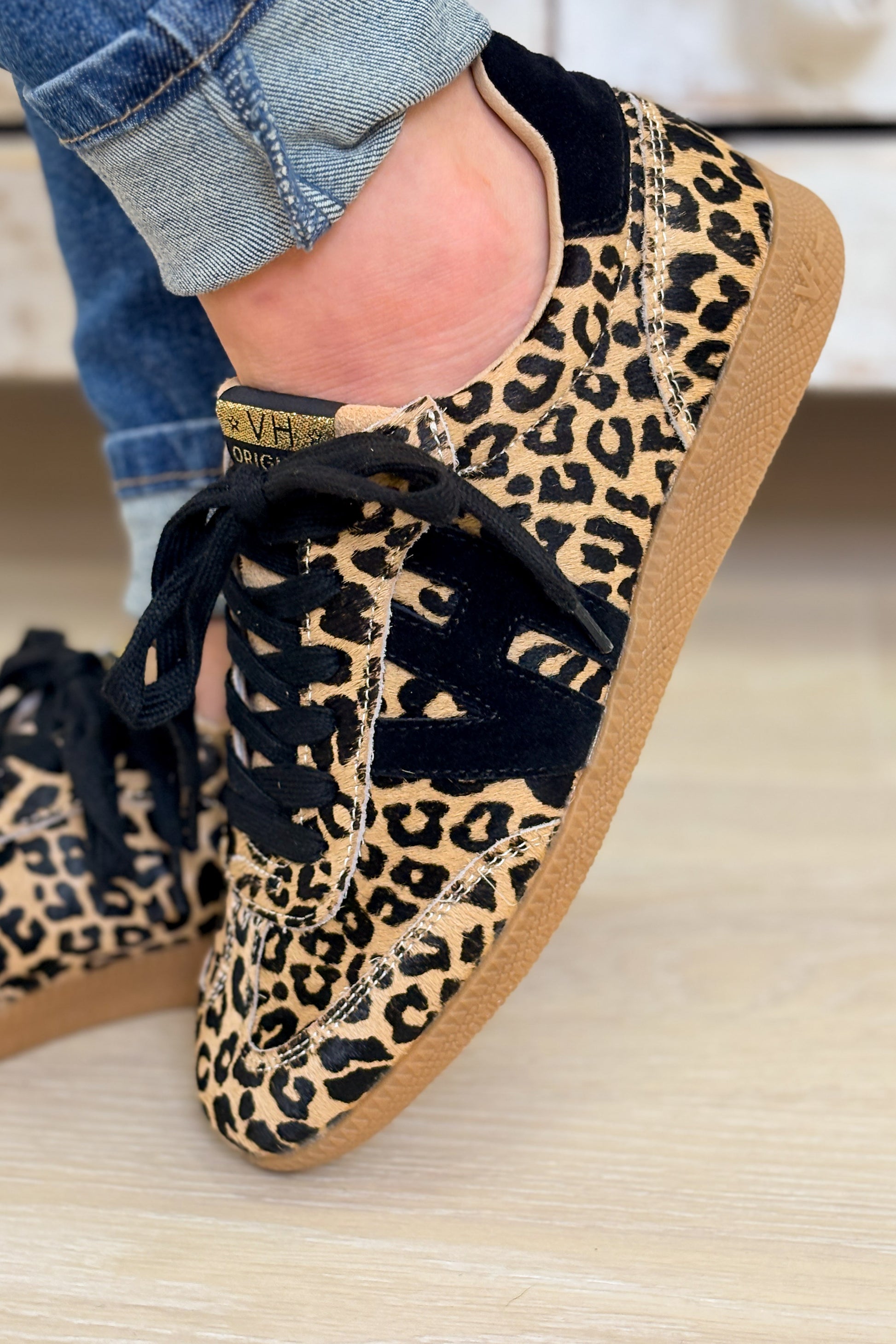 Vintage Dreamers Sneakers - Wild Leopard