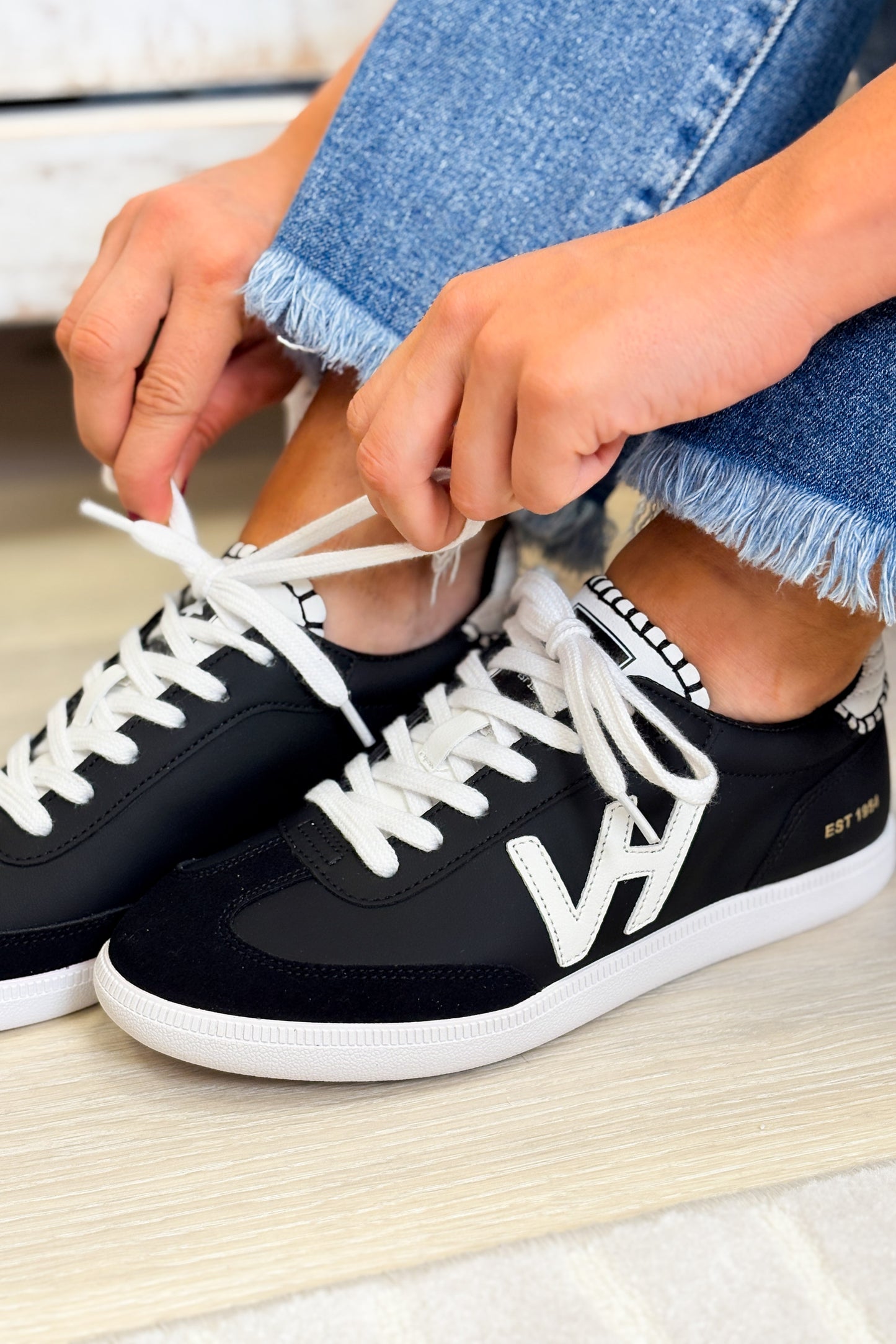 Vintage Havana Crisp 5 Sneakers - Black