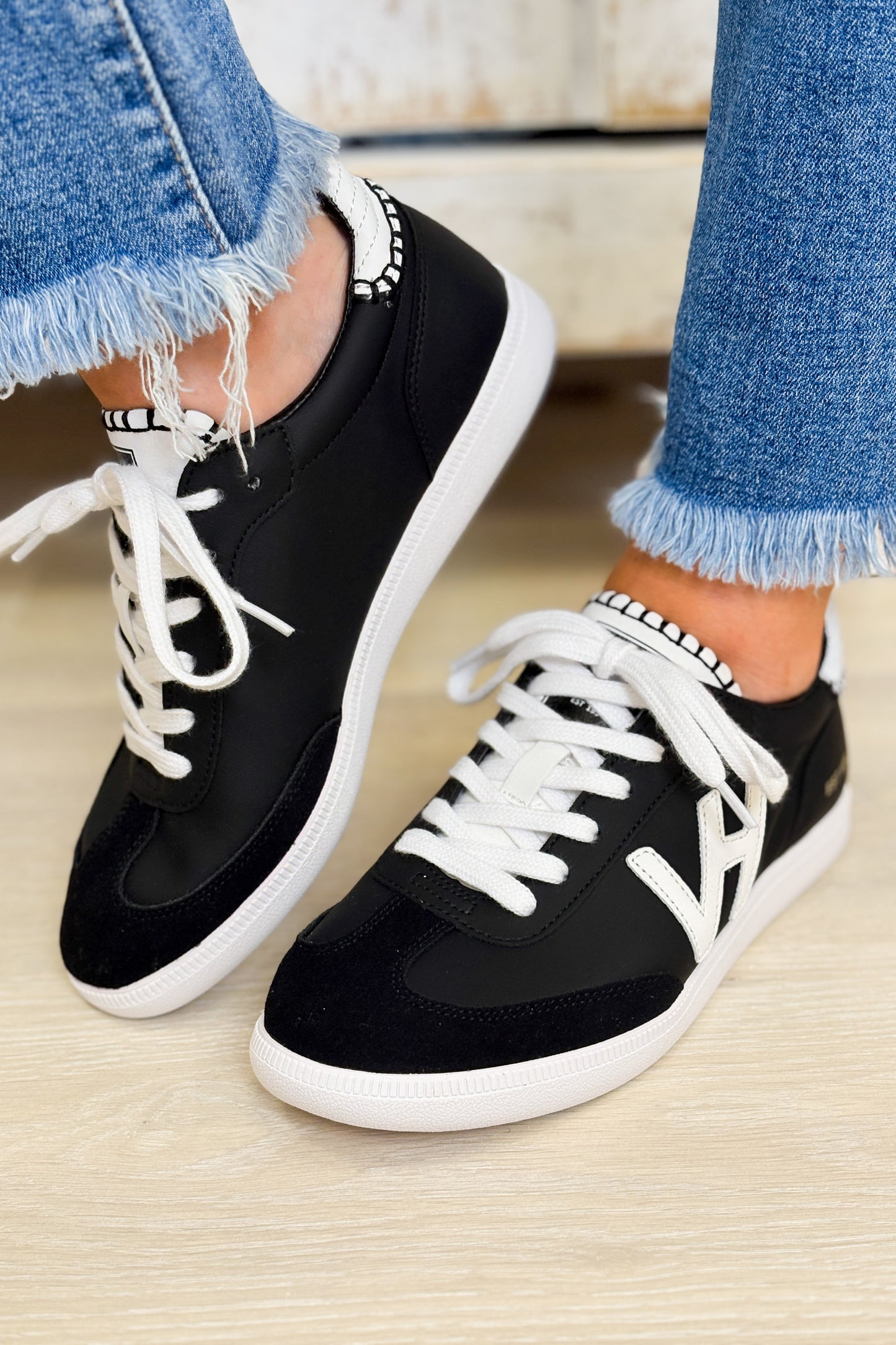 Vintage Havana Crisp 5 Sneakers - Black