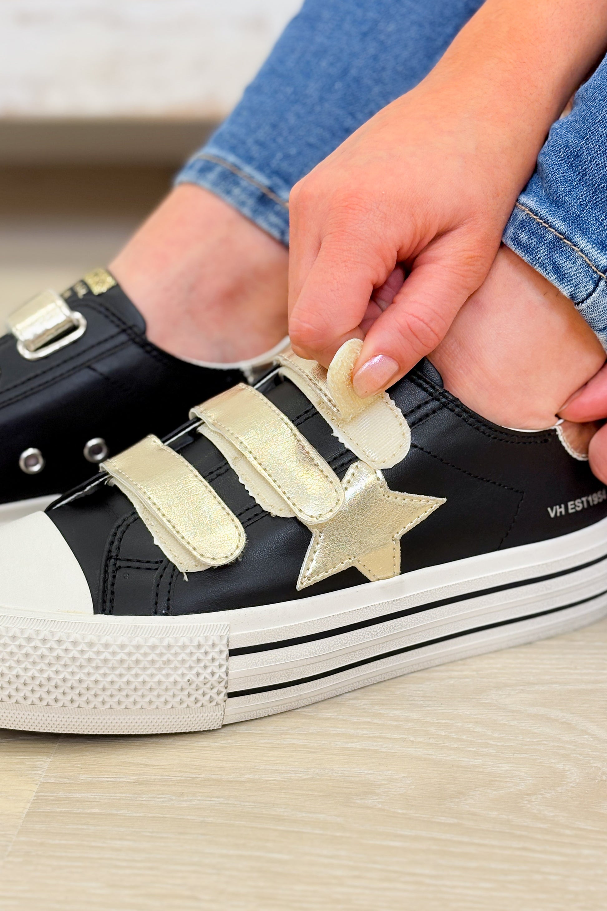 Vintage Havana Retro Sneakers - Black