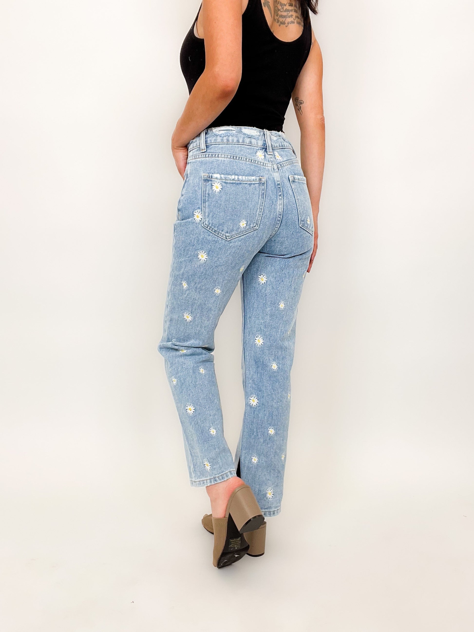 Mica Daisy Straight Jeans