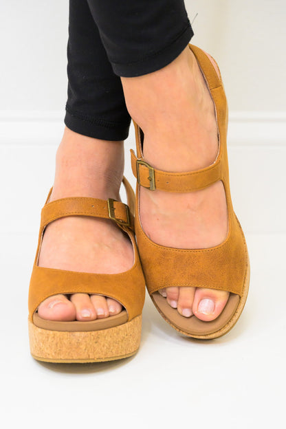 Corky's Miss Behavin' Wedge - Camel