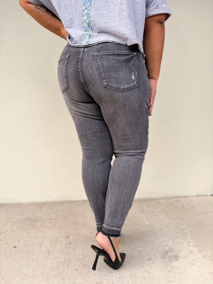 Judy Blue Under The Boardwalk High Rise Tummy Control Skinny Jeans