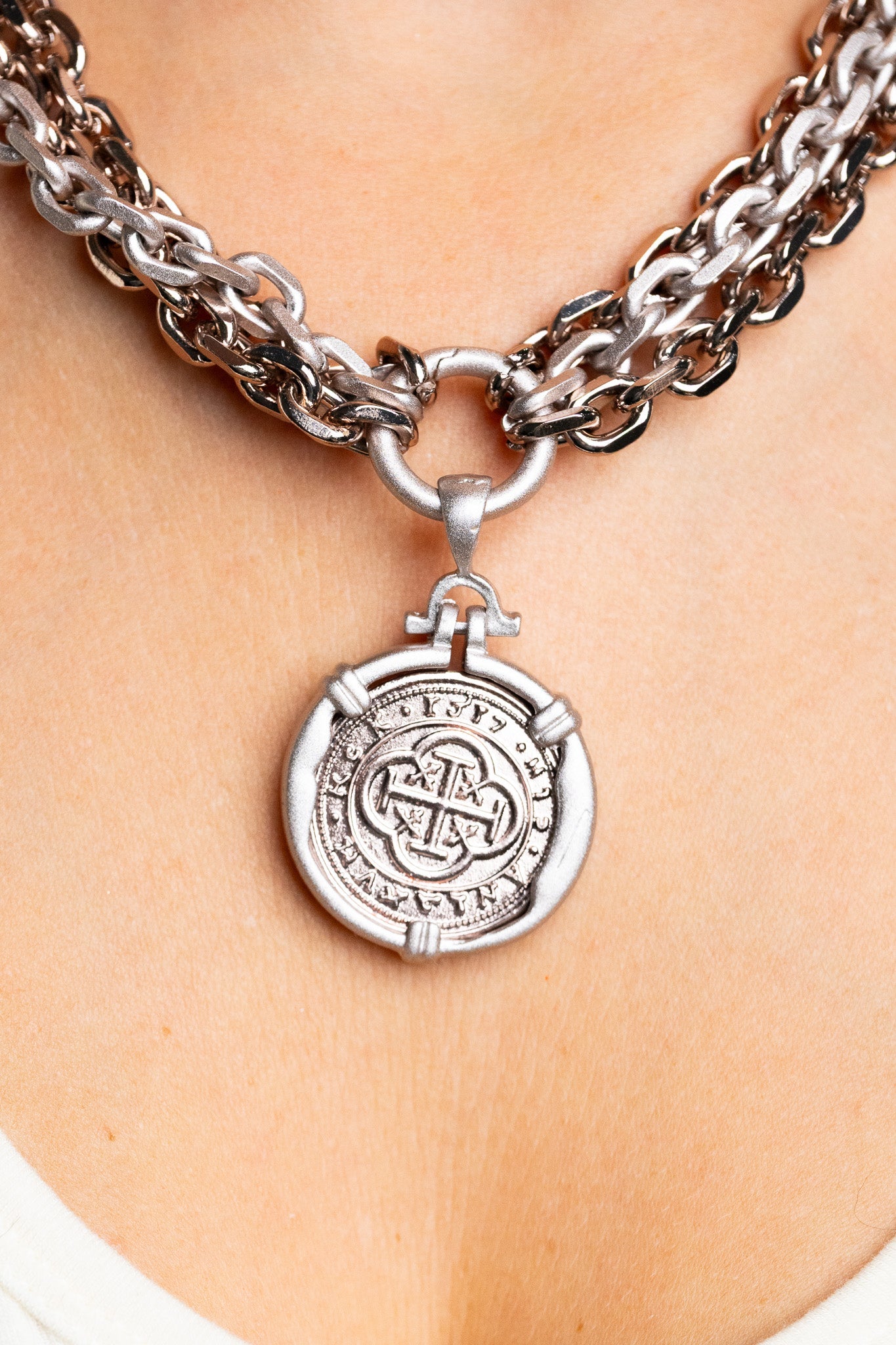 Shipwreck Necklace - Metallic Platinum