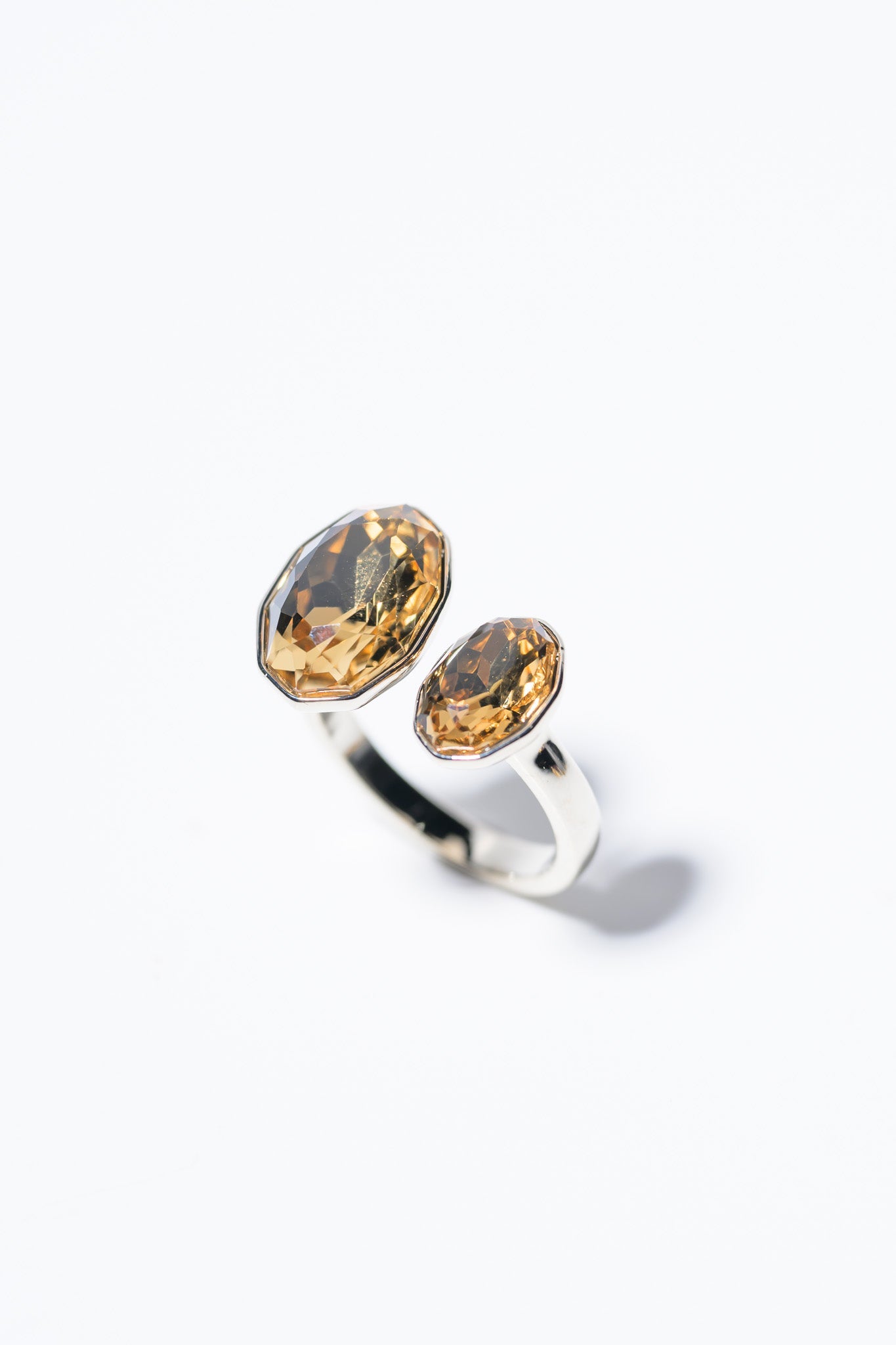 Sunday Bloom Ring Double Oval - Metallic Linen Caramel