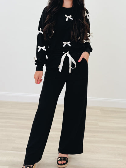 Sweet & Spunky Bow Sweatpants - 2 Colors!
