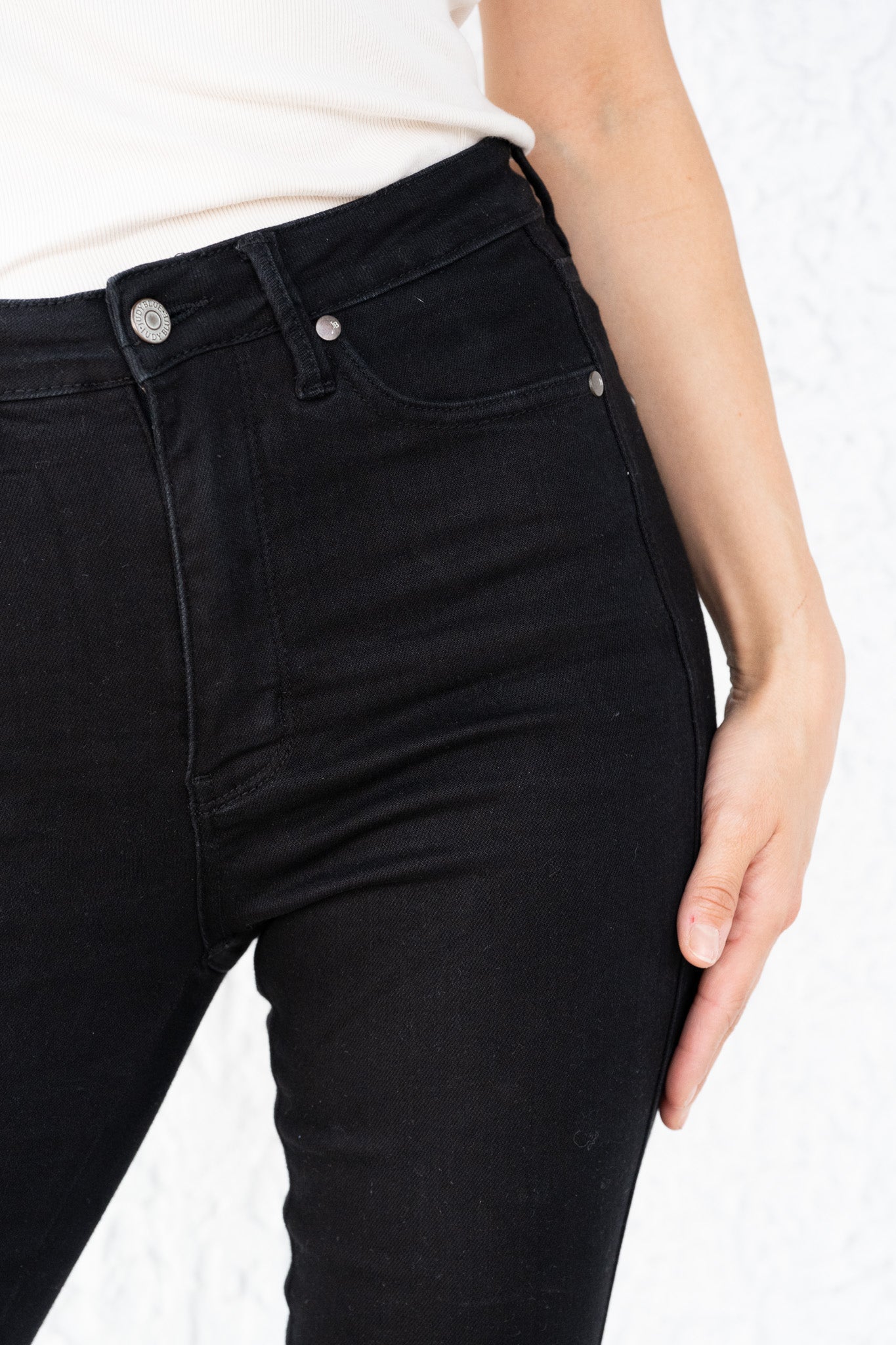 The Date Night By Judy Blue - High Rise Tummy Control Skinny Jeans