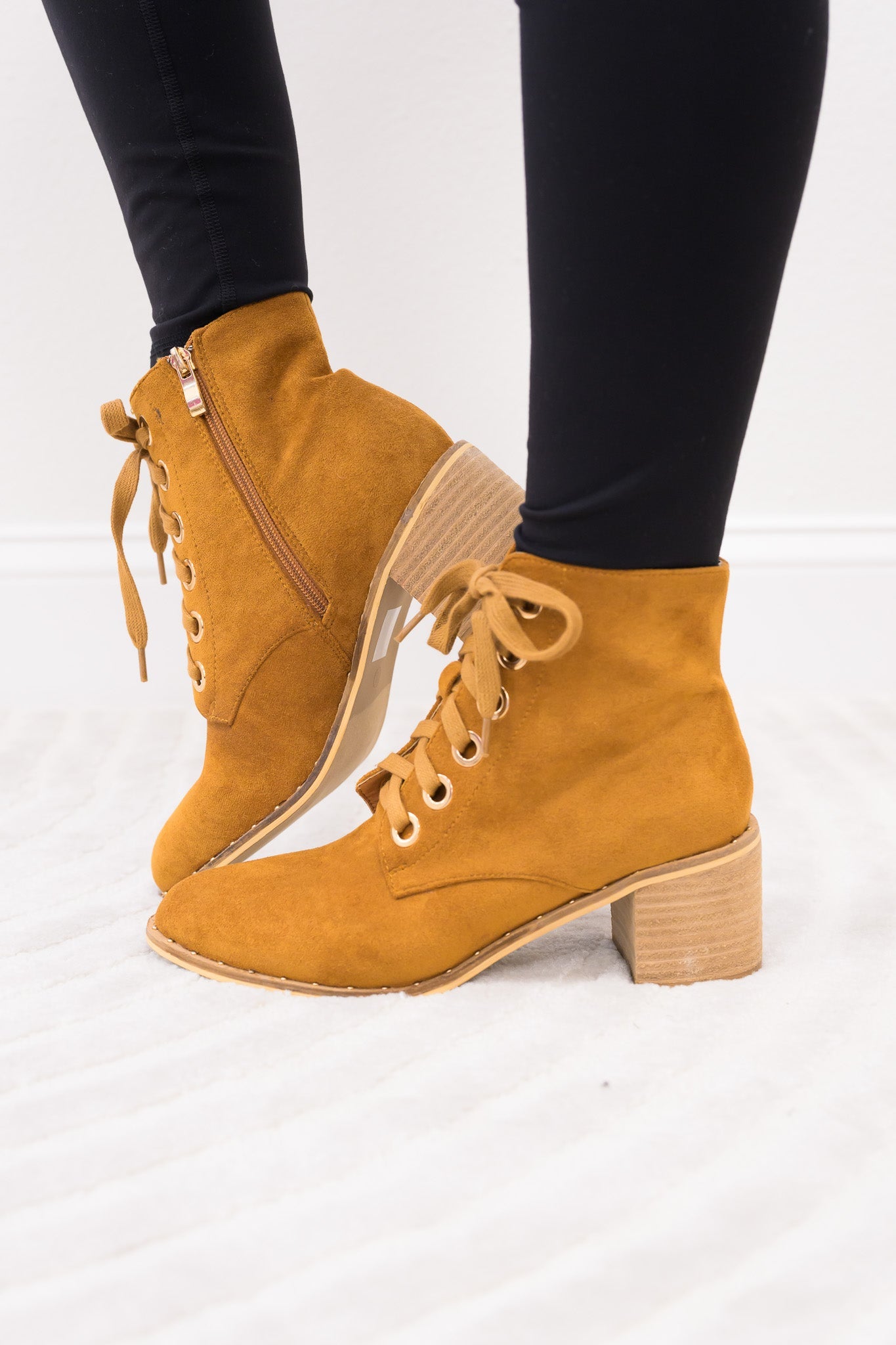 Quinny Lace Up Boots - Tan
