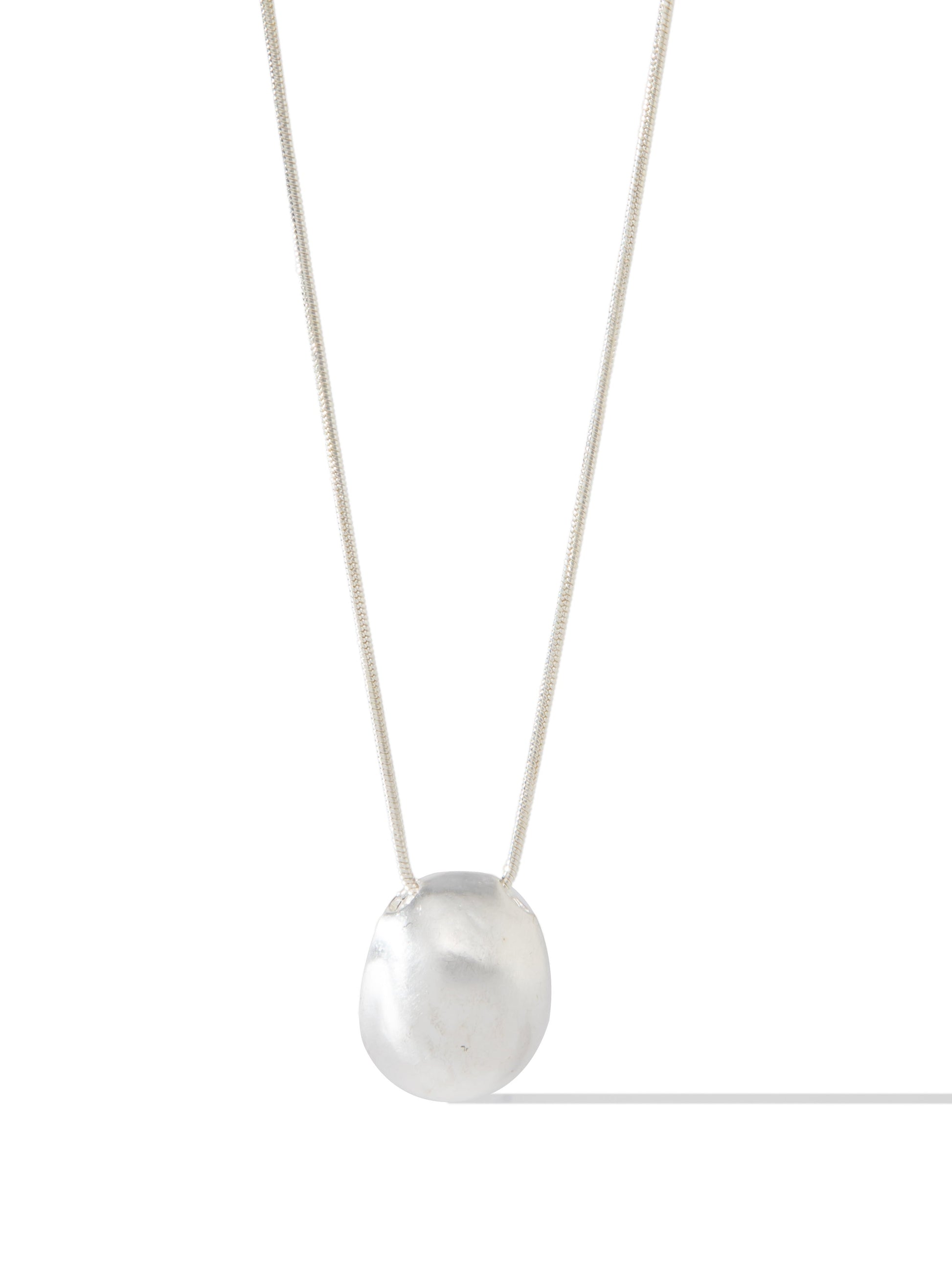 Take On Me Necklace - Liquid Metallic Pearl White