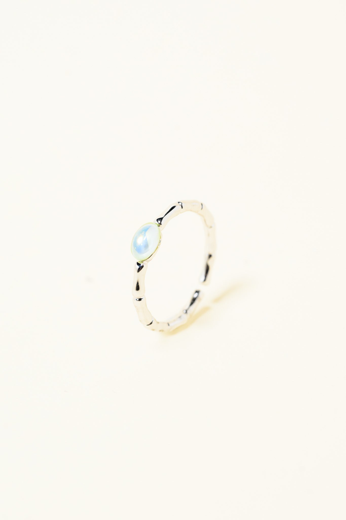 Demi Ring Oval - Silver Opal