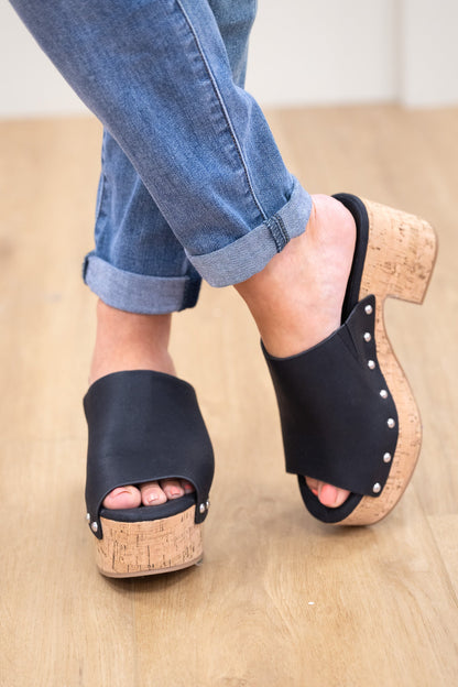Judy Blue Mid Rise Cuffed Slim Jeans