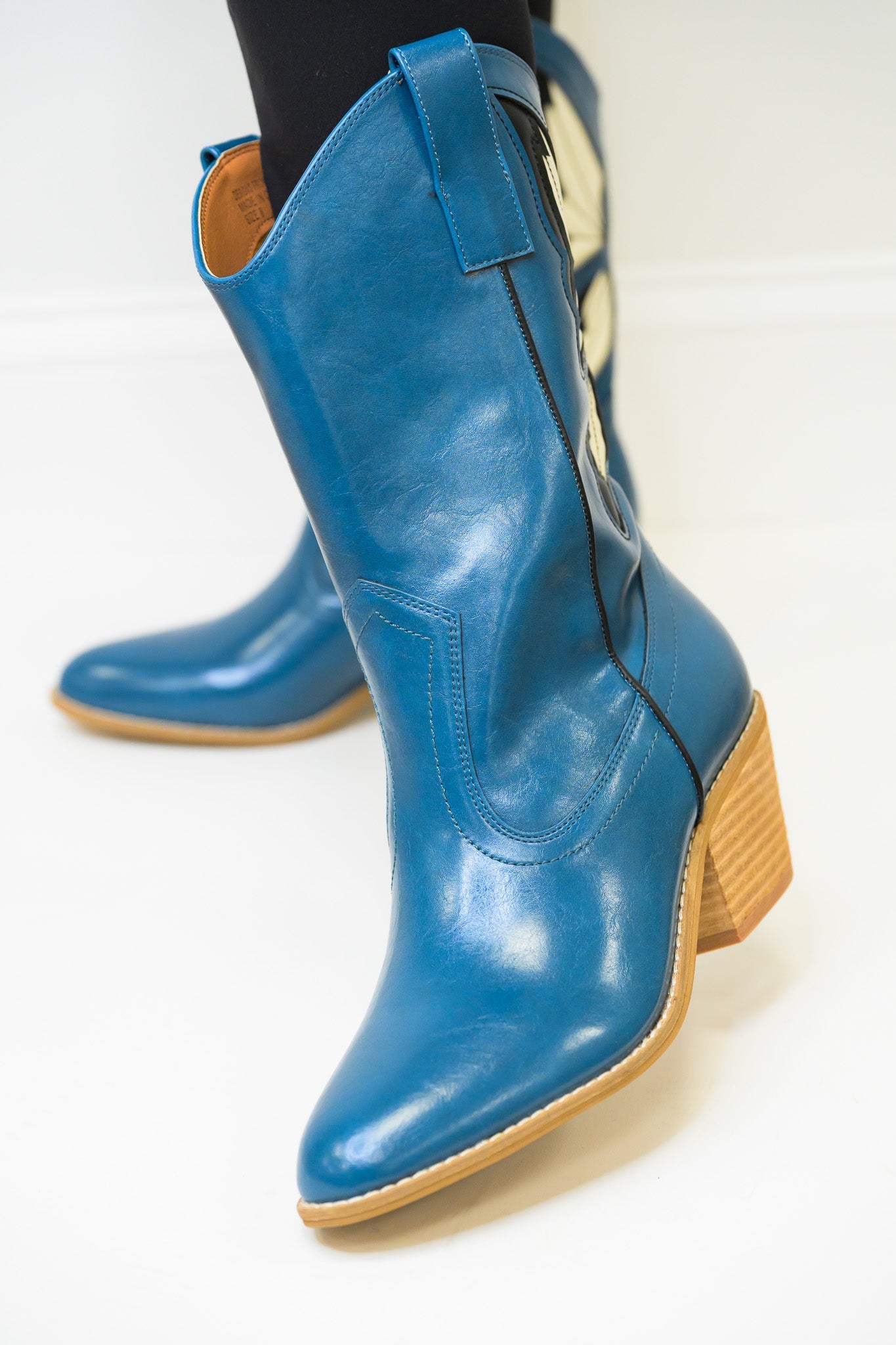 Sunny Butterfly Cutout Cowboy Boots - Blue