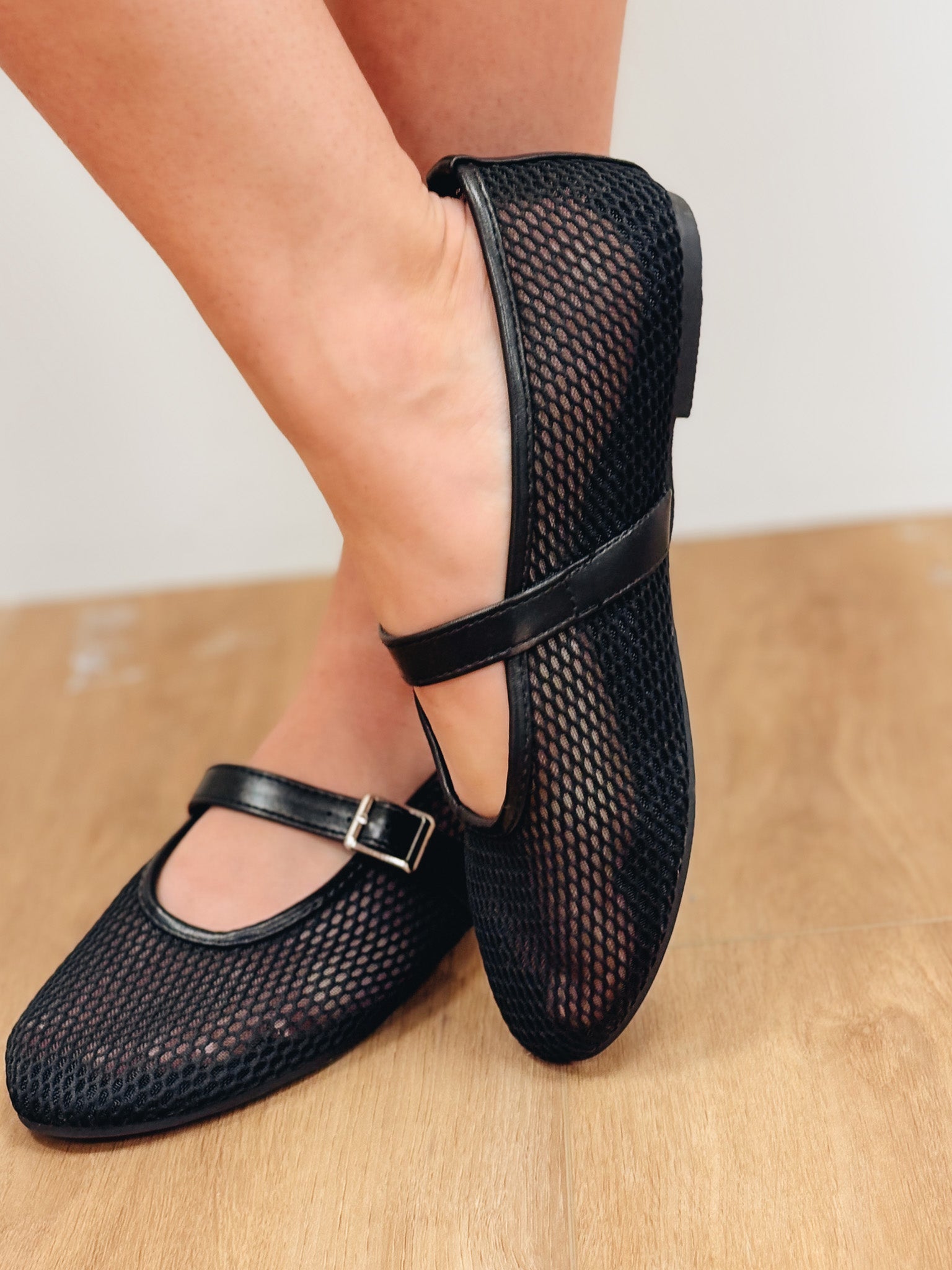 The Olympia Mesh Flats - Black