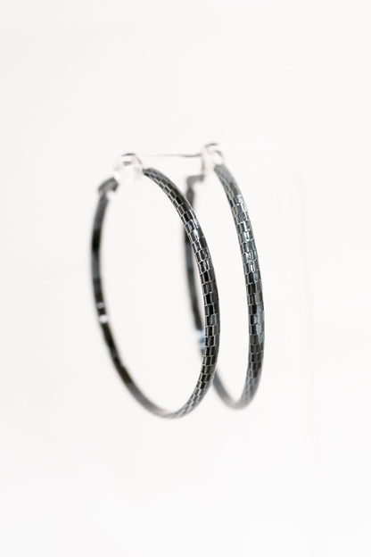 Happy Earrings - Metallic Pearl Black