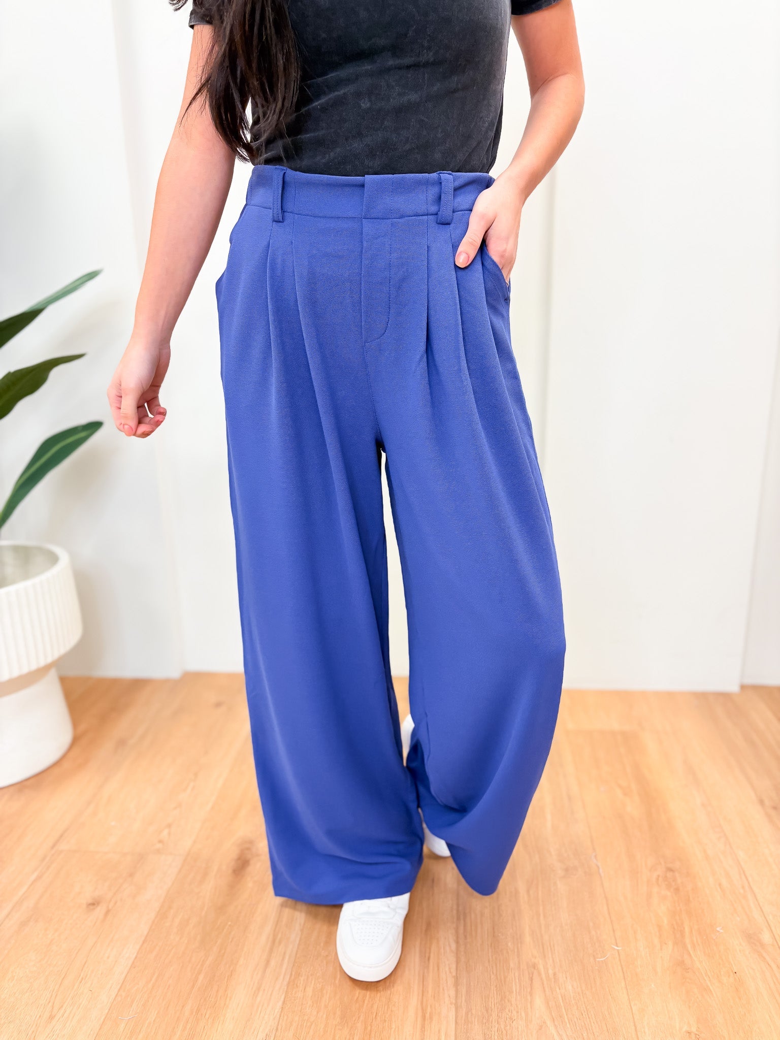 Chic & Sophisticated Pants - 2 Colors!