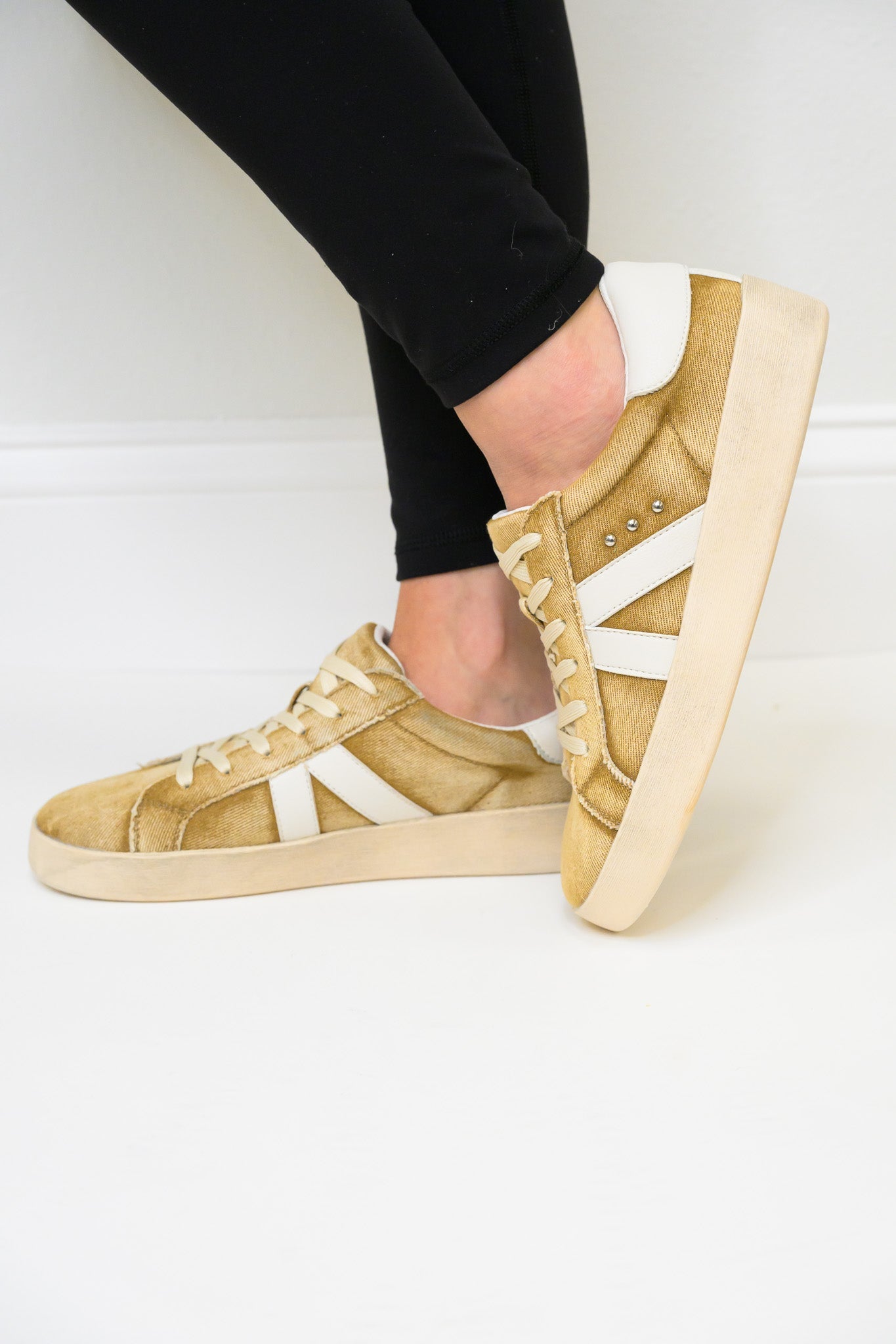 Corky's No Chaser Shoes - Washed Tan Denim