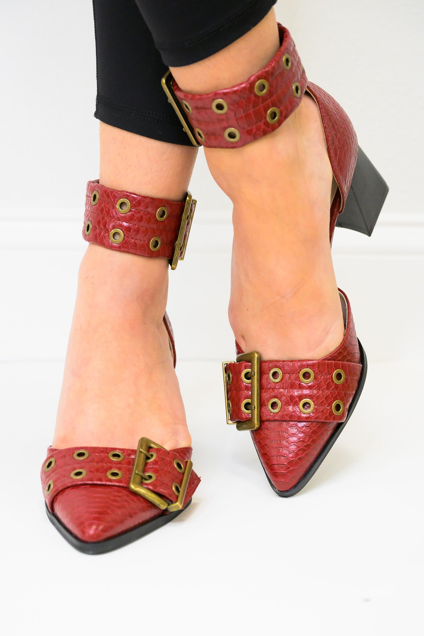 The Lux Pointed Heels - Red
