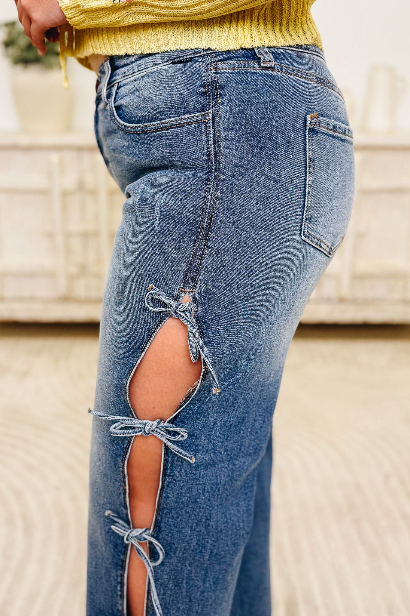 Bows Before Bros By Cello - Mid Rise Baggy Dad Jeans - Medium