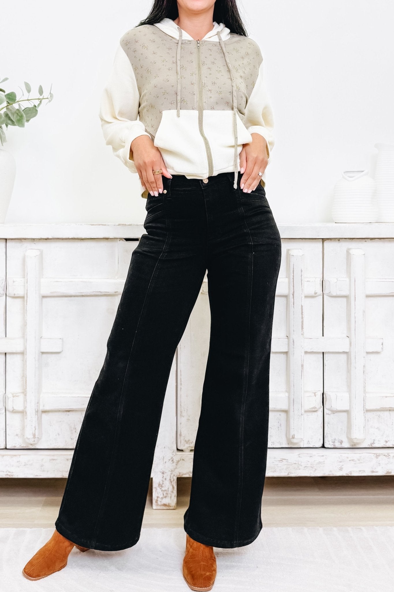 Gettin' Jiggy By Judy Blue - High Rise Retro Wide Jeans - Black - By Alexa Rae