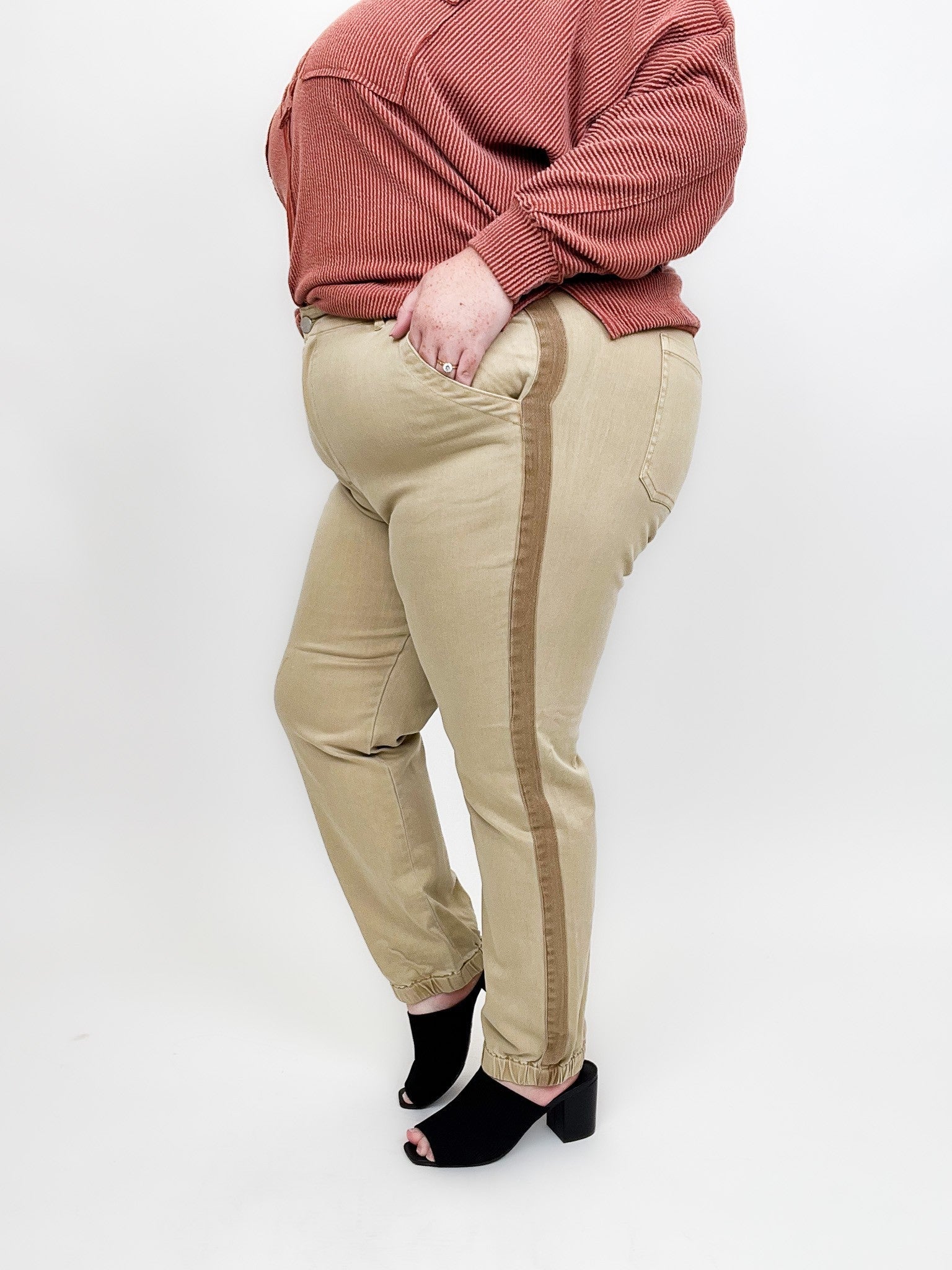 Risen Top Gun Jogger Jeans - Sand