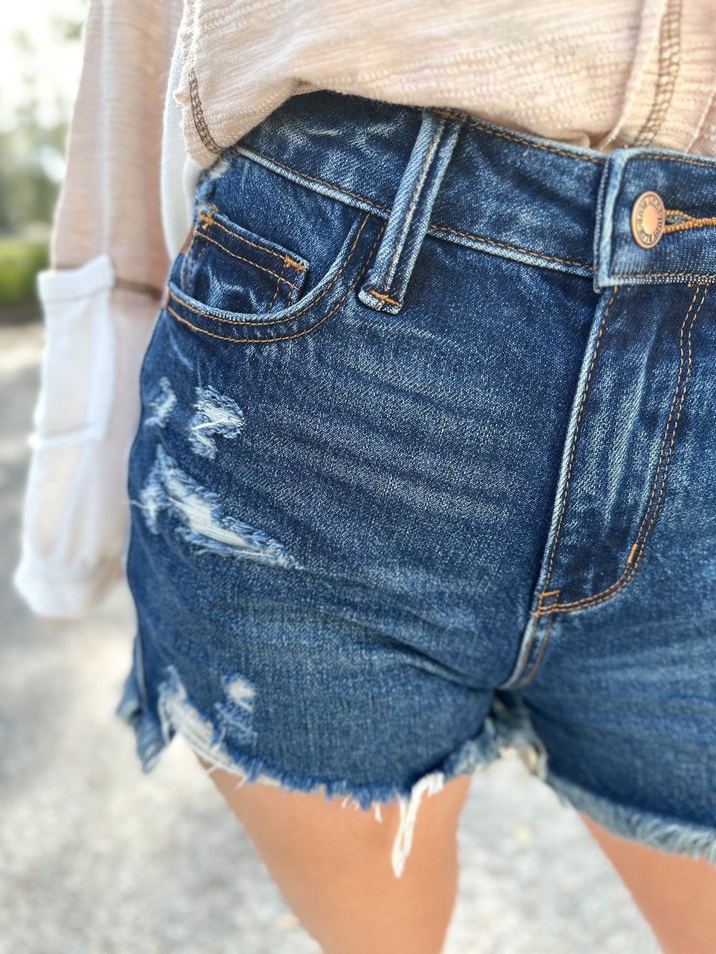Judy Blue Here Comes The Sun High Rise Rigid Magic Frayed Hem Shorts
