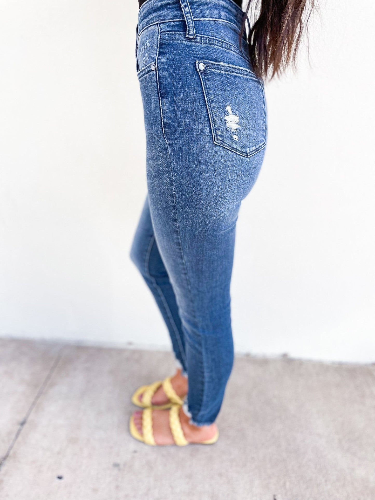 Judy Blue Hi-Rise Tummy Control Skinnies