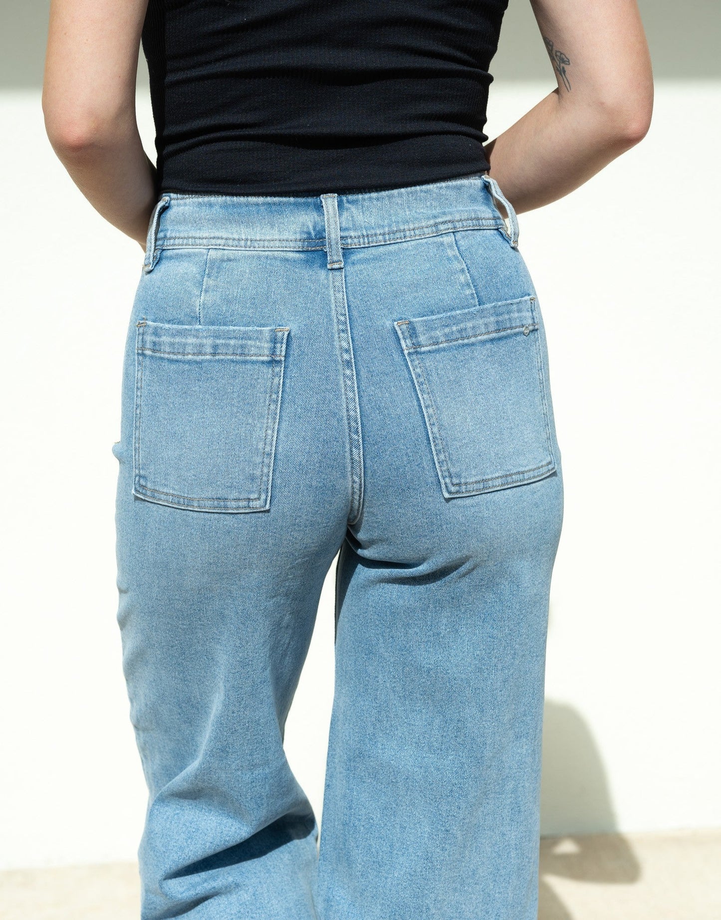Mica Cropped Wide Leg Jeans - Light Wash