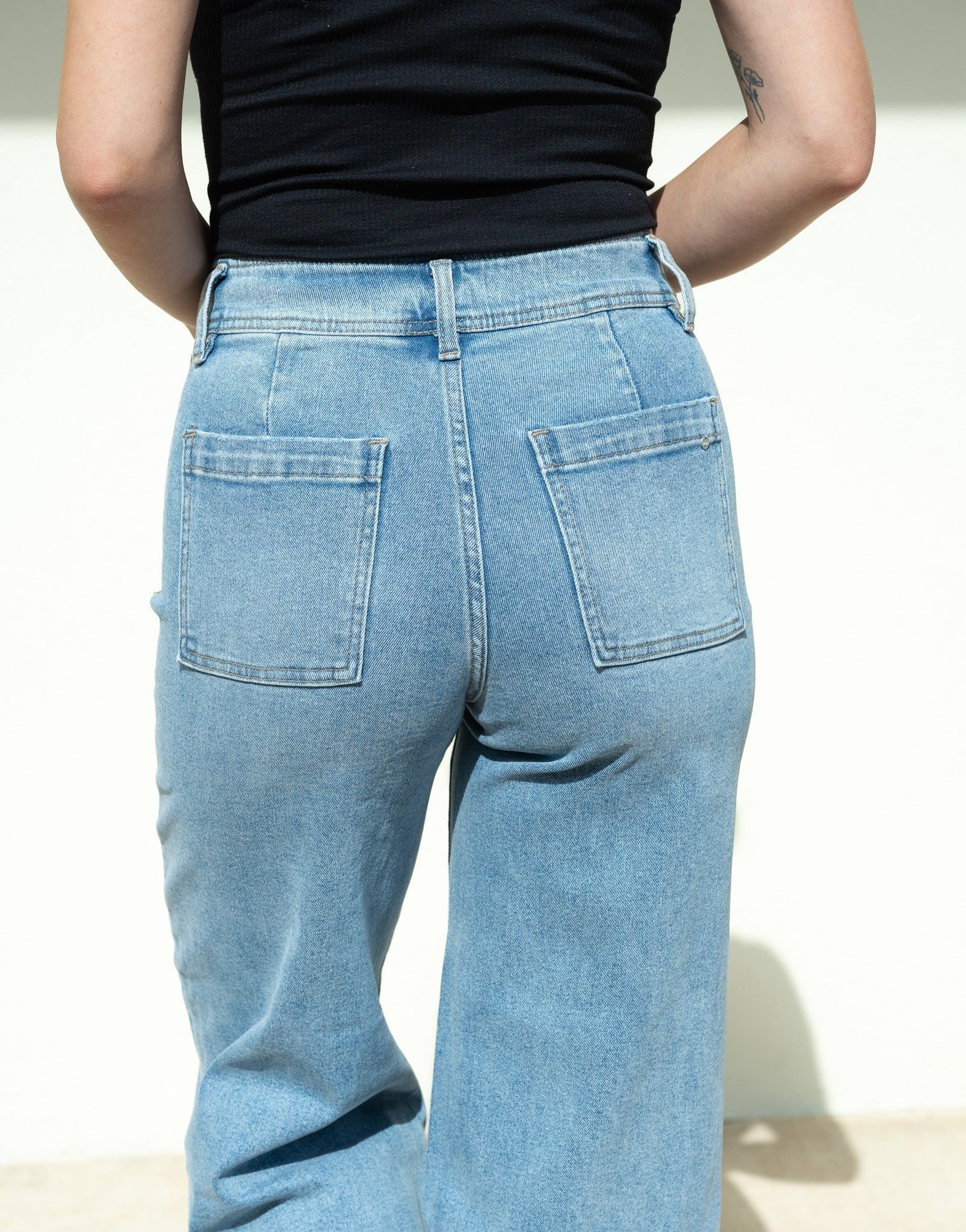 Mica Cropped Wide Leg Jeans - Light Wash
