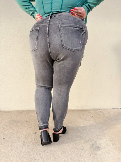 Judy Blue Under The Boardwalk High Rise Tummy Control Skinny Jeans