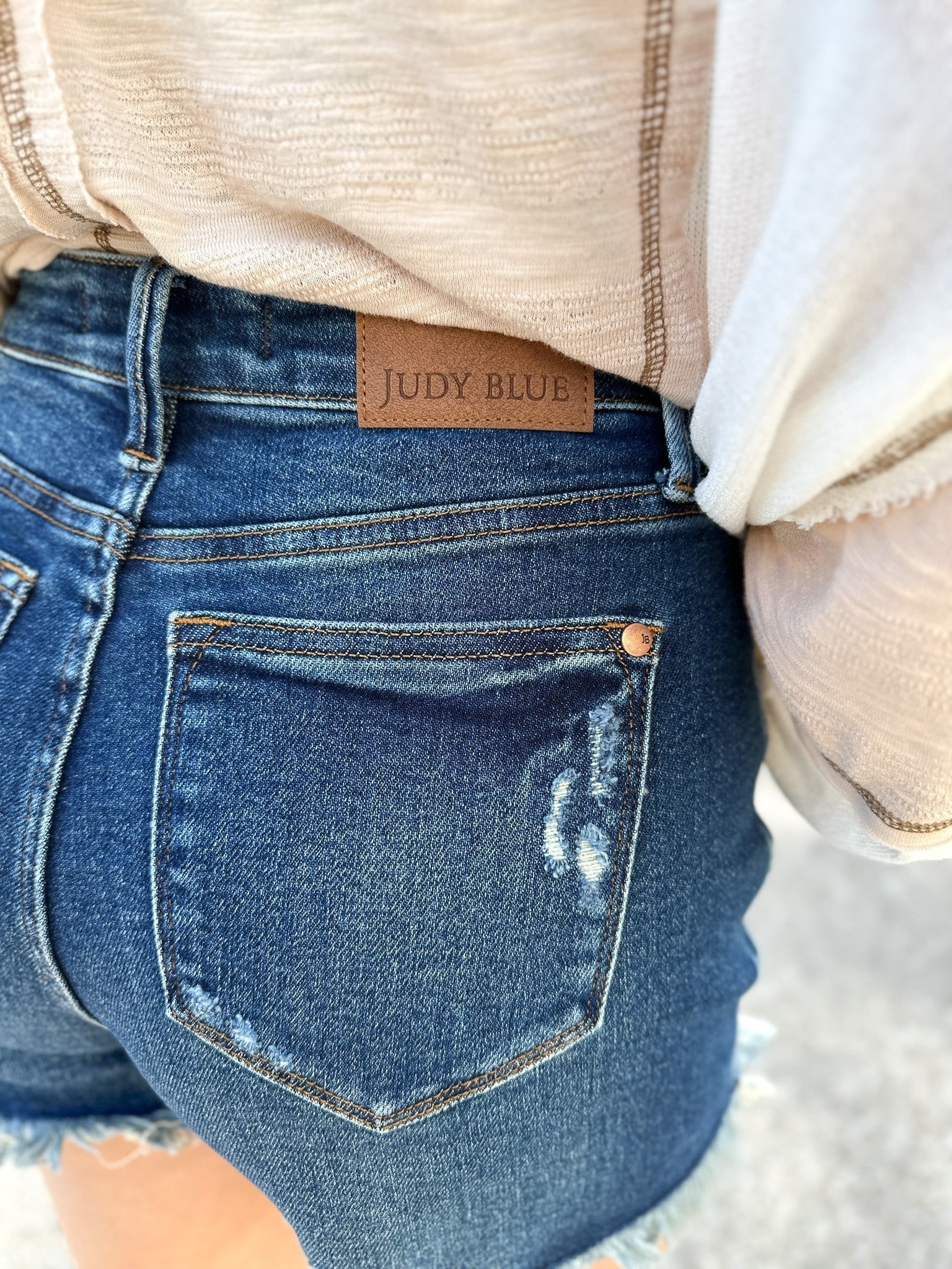 Judy Blue Here Comes The Sun High Rise Rigid Magic Frayed Hem Shorts